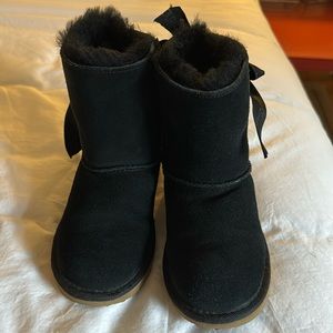 Little Girl's UGG Bailey Bow II Boots - Size 13 (runs big)